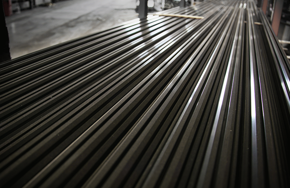 Curiosidades Sobre o Aço: O Material Mais Usado na Serralheria - JS REPAROS