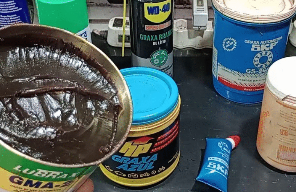 Qual Graxa Usar em Portões, Rolamentos e Dobradiças Metálicas?